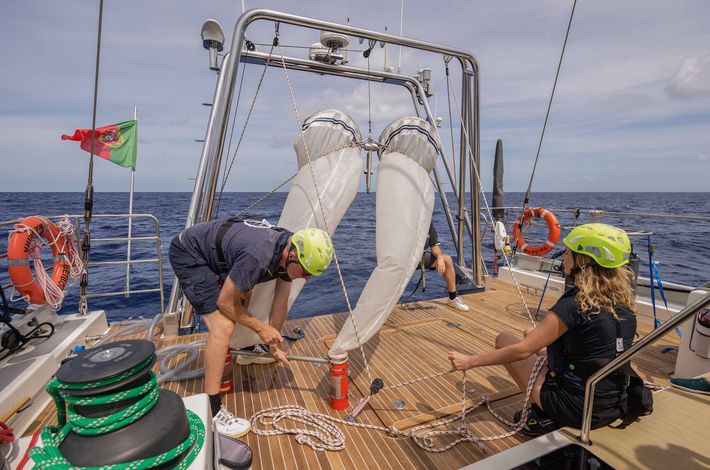 Keine «Windhose», sondern ein Bongonetz, mit dem sich Plankton sammeln lässt. Mit den feinen Netzen werden die kleinsten Lebewesen, die sich im Meerwasser treiben lassen – das sogenannte Mikroplankton –, eingefangen und analysiert. 