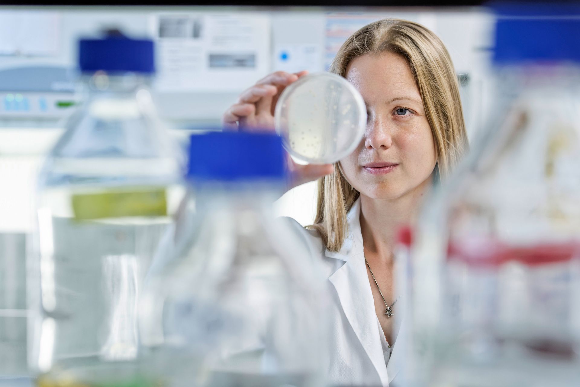 Reaping benefits from the metabolism of microorganism: project leader Monika Fuchs from the team of 25 researchers at Synthetic Biotechnology at the Technical University of Munich.